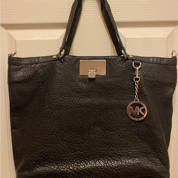Michael Kors Channing Large Black Pebbled Leather Satchel Shoulder Tote Bag EUC - Picture 1 of 14